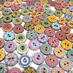 Bán Buôn Vòng Mô Hình Ngẫu Nhiên Tùy Chỉnh Flatbacks Retro Cổ Điển Gỗ Nút Với 2 Lỗ Cho DIY May Thủ Công - Product Image 5