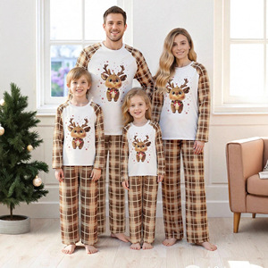 Ensemble de pyjamas de Noël personnalisés à carreaux pour la famille, vêtements de nuit en polyester pour hommes, femmes et enfants, vêtements de détente de Noël, dropshipping POD - Product Image 1