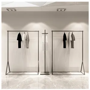 High End Factory Prijs Zwart Ijzeren Muur Boutique Kleding Display Rack Plank Voor Kleding Winkel