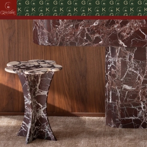 Mesa Auxiliar de Esquina para Dormitorio GOLDKING, Elegante, de Mármol, Base Negra, Vetas Blancas Crema, Acabado de Borde Sin Juntas - Product Image 4