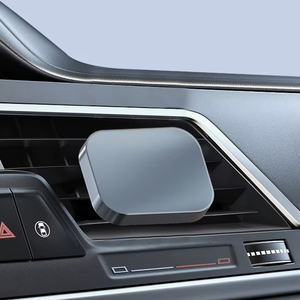 Aikun OEM/ODM Elegant <b>Square</b> Aluminum Alloy Customized Logo Car Vent Clip Air Freshener Auto Interior Aroma Diffuser Car - Product Image 1