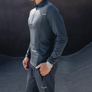 Venta al por mayor de poliéster de secado rápido de manga larga Deportes Quarter Zip Top Mens Custom Logo Camisa de compresión con rayas reflectantes - Product Image 3