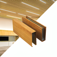 Plafond acoustique moderne en aluminium imperméable en forme de U avec système suspendu à grain de bois
