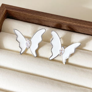 Pendientes de Moda para Mujer, Joyería de Fiesta, Chapados en Oro de 18K, con Esmalte y Circonitas Brillantes, Diseño de Mariposa - Product Image 3