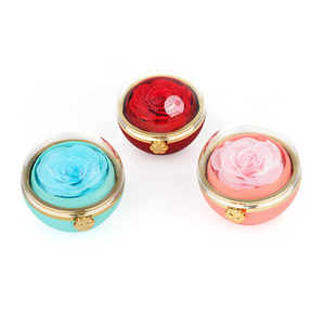 Acryl rotierende Schmuck Geschenk box mit Rose & Ewigen Blumen Romantisches Design für Valentinstag Home Decor Custom ized Farbe - Product Image 4