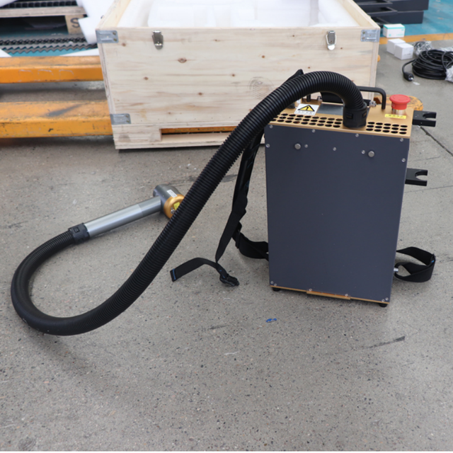 300W Backpack JPT Pulse Fiber Laser Cleaning Machine AC 220V/Battery Powered Laser Cleaner for Metal Wood Oil Paint Rust Removal