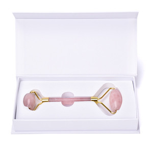 Tenu dans la main de pierres précieuses en cristal naturel rouleau masseur facial de <span class=keywords><strong>visage</strong></span> de <span class=keywords><strong>jade</strong></span> rouleau de peau de <span class=keywords><strong>massage</strong></span> - Product Image 4