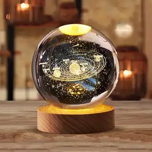 Bola de galaxia de cristal grabada en 3D, regalo de cumpleaños para niños, Bola de sistema Solar de astronauta etached de cristal, luces LED nocturnas con Base de madera
