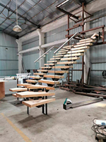 YL METAL Escalier Intérieur Droit ou Hélicoïdal Sur Mesure en Acier Inoxydable Avec Marches en Bois et Garde-Corps en Verre