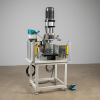 Riveteuse orbitale CNC pour l'industrie de la serrurerie et système modulaire intégré de rivetage pneumatique silencieux à double tête avec contrôle PLC, robuste et de qualité industrielle
