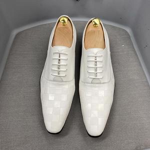 Zapatos de Vestir de Cuero con Cordones, Color Negro y Blanco, Impermeables, para Otoño, Estilo Británico Clásico para Caballero - Product Image 1