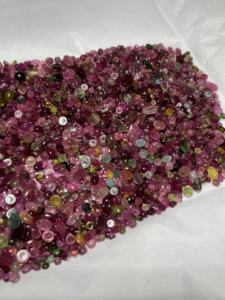 Cabujones de turmalina al por mayor, piedras preciosas sueltas de formas mixtas, para la fabricación de joyas - Product Image 1
