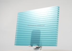 Multiwall Color Twin Wall 4mm 6mm 10mm Feuille de <span class=keywords><strong>polycarbonate</strong></span> <span class=keywords><strong>Plaque</strong></span> creuse en <span class=keywords><strong>polycarbonate</strong></span> Panneaux pour serre pour serre - Product Image 4