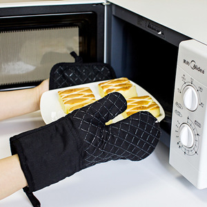 Gants de cuisson en coton anti-brûlure allongés avec bande en silicone diamantée, résistants à la chaleur, pour une utilisation sûre au four - Product Image 4