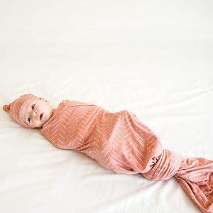 Ensemble d'emmaillotage et de chapeau pour bébé en bambou rayonne spandex - Product Image 5