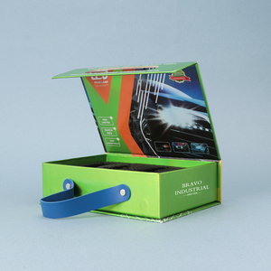 Boîte cadeau personnalisée avec couvercle rabattable et poignée, fabriquée en Chine, emballage rigide avec insert en mousse <span class=keywords><strong>pour</strong></span> phares de voiture à LED - Product Image 1