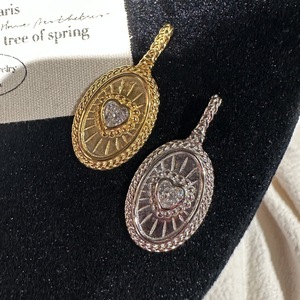 จี้เงินแท้ S925 รูปหัวใจสไตล์วินเทจ ดีไซน์เรียบง่าย หวาน เท่ รูปทรงวงรี ลายเรขาคณิต หรูหรา ดีไซน์เฉพาะ วัสดุหลักทอง - Product Image 1