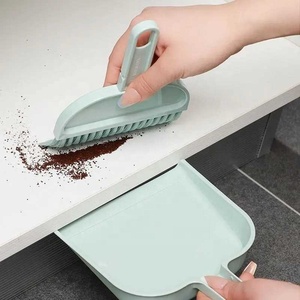 แปรงกวาดคีย์บอร์ดสำหรับตักขยะชุดไม้กวาดบนโต๊ะขนาดเล็ก - Product Image 5
