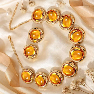 Nouveautés 2026 : Parures de bijoux transparentes en acrylique tendance, élégantes et modernes pour femmes - Product Image 3