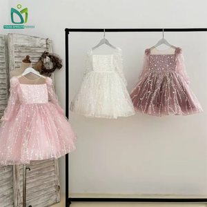 Elegante vestido <span class=keywords><strong>de</strong></span> fiesta para niñas Hermoso traje <span class=keywords><strong>de</strong></span> cumpleaños <span class=keywords><strong>de</strong></span> ganchillo con lentejuelas Patrón sólido Grupo <span class=keywords><strong>DE</strong></span> EDAD Niños ODM - Product Image 1