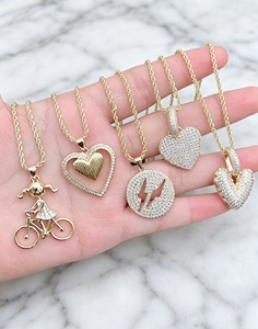 Collier Pendentif au Design Exquis, Plaqué Or, avec Breloque Cœur et Vélo, Chaîne de Bijoux pour Cadeau ou Fête - Product Image 3