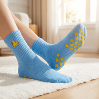 Chaussettes antidérapantes en coton pour enfants avec logo personnalisé, motif canard de dessin animé, broderie, idéales pour le trampoline, le yoga et la maison