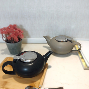 Phong Cách Bắc Âu Gốm Mini Mờ Trắng Dễ Thương Di Động Thân Thiện Với Môi Ấm Trà Với Nắp Ấm Trà - Product Image 6