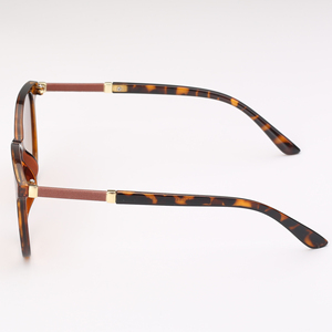 Gafas de Sol Redondas para Mujer, Protección UV400, Montura Completa, Color Pantone Disponible, para Actividades al Aire Libre, Nuevo Modelo OEM - Product Image 3