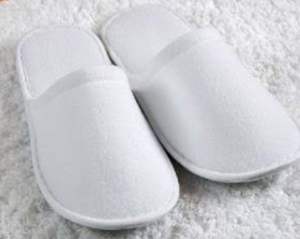 2024 pantoufles de demoiselle d'honneur simples mariée chaussures de mariage à talons hauts avec des gants de style coude - Product Image 3