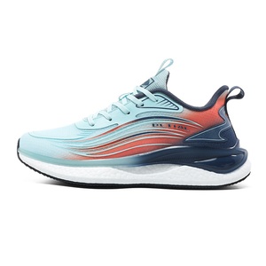 Chaussures de course décontractées de sport extra grande taille pour hommes, maille à la mode, randonnée en plein air, facile à assortir - Product Image 2