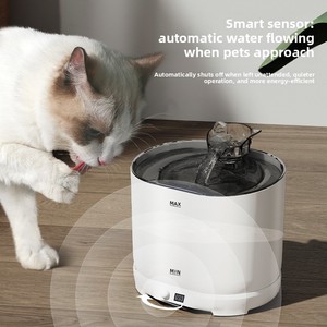 Fuente <span class=keywords><strong>de</strong></span> agua portátil <span class=keywords><strong>para</strong></span> mascotas con sensor inteligente <span class=keywords><strong>de</strong></span> capacidad <span class=keywords><strong>de</strong></span> 2.2L, carga inalámbrica, sistema <span class=keywords><strong>de</strong></span> flujo múltiple ultrasilencioso ecológico - Product Image 3