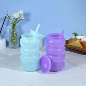 Vaso de Plástico Acrílico Libby de 16oz al por Mayor para Cerveza, Refrescos y Jugos, con Tapa de PP y Popote, en Varios Colores - Product Image 3