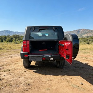 Voiture d'<span class=keywords><strong>occasion</strong></span> 2018 Beijing Auto BJ40 Édition Rouge SUV à conduite à gauche Essence/Pétrole Automatique Performances tout-terrain robustes pour l'Afrique - Product Image 5