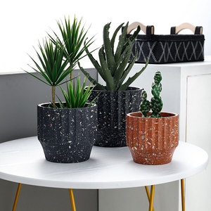 Redeco Phong Cách Bắc Âu Đơn Giản Sáng Tạo Trong Chậu Cây Xanh Mô Hình Đá Phun Điểm Với Lỗ Tròn Chậu Hoa Xi Măng Lớn - Product Image 1