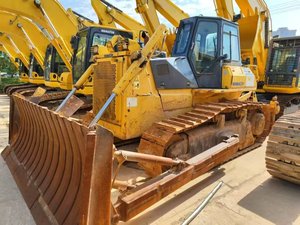 Bulldozer diesel hidráulico usado original de importación Komatsu D85 con fuerte capacidad de trabajo Alto rendimiento El mejor precio a la venta - Product Image 4