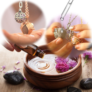 Collar de aromaterapia para mujer más vendido, colgante de cadena de bambú de plata antigua <span class=keywords><strong>con</strong></span> diseño hueco, difusor de aceite esencial, caja de perfume - Product Image 2