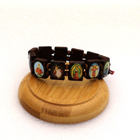 Bracelet personnalisable en bois extensible avec breloque catholique, design croix plaqué argent antique, perles de chapelet colorées