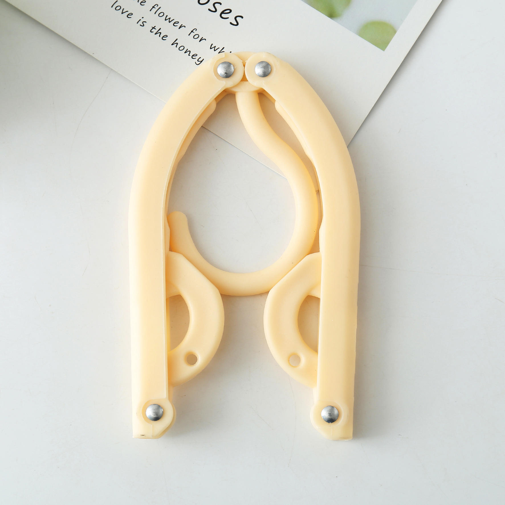 สีเหลือง