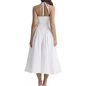 ชุดเดรสยาวทรงเอสำหรับผู้หญิง ดีไซน์คอร์เซ็ทสีขาวสุดเซ็กซี่และหรูหรา เหมาะสำหรับฤดูร้อน พร้อมดีเทลจีบระบายยาว - Product Image 4