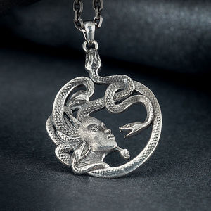 Collar con Colgante <span class=keywords><strong>de</strong></span> Medusa <span class=keywords><strong>de</strong></span> Acero Inoxidable 316L <span class=keywords><strong>de</strong></span> Zoryn, Joyería <span class=keywords><strong>de</strong></span> Animales <span class=keywords><strong>de</strong></span> la Mitología Griega Antigua con Plata para Regalo - Product Image 2