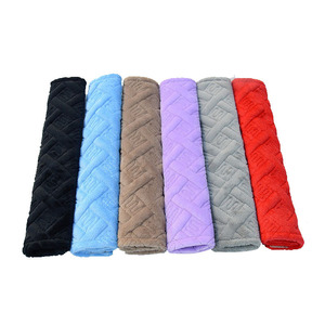 Housse <span class=keywords><strong>de</strong></span> ceinture <span class=keywords><strong>de</strong></span> sécurité <span class=keywords><strong>de</strong></span> voiture en peluche douce d'usine coussins d'épaule <span class=keywords><strong>de</strong></span> ceinture <span class=keywords><strong>de</strong></span> sécurité adaptés à toutes les sangles <span class=keywords><strong>de</strong></span> ceinture <span class=keywords><strong>de</strong></span> sécurité - Product Image 3