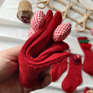 <span class=keywords><strong>Bas</strong></span> décontracté tricoté en <span class=keywords><strong>laine</strong></span> épaissie pour bébés à tube moyen pour enfants Design de Noël espagnol rouge avec nœud en coton doublé polaire hiver - Product Image 4