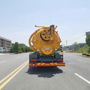 Camión de Succión de Aguas Residuales de 8000 Litros, Marca Dong Feng Isuzu, con Bomba de Vacío a Presión, Fabricado en China - Product Image 5