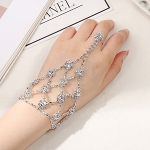 Chaîne de cheville intégrée pour femmes coréennes, feuille, cercle arrière, papillon, strass, plaqué or, alliage, bijoux de mariage - Product Image 3
