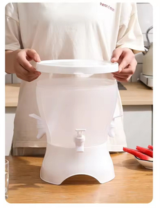 Bouilloire à eau avec distributeur de boissons, seau de rangement pour boissons froides et limonade, organisateurs de réfrigérateur extérieur - Product Image 3