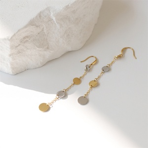Pendientes de Cadena con Borlas y Dijes Redondos de Acero Inoxidable Chapado en Oro, Estilo Vintage, para Mujer, Aniversario - Product Image 2