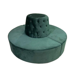 أريكة فندقية كبيرة مستديرة بظهر عالٍ وتصميم عصري مبطنة بقماش المخمل مع إطار خشبي وإسفنج، مناسبة للتأجير في الفعاليات وحفلات الزفاف - Product Image 5