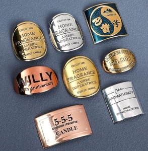 Product Beanie Sofa Waterproof Hats Embossed <strong>Letters</strong> Permanent <strong>Adhesive</strong> Wine Bottle Cap with Jewelry Plane Golden Metal Label - Product Image 2