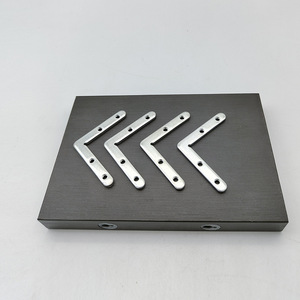 Support d'angle en aluminium 45x7mm en forme de L, connecteur à quatre trous, quincaillerie pour meubles - Product Image 1