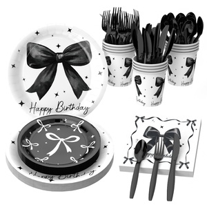 Assiettes, serviettes, gobelets, nappes et décorations noires en gros pour anniversaires de filles, mariages et fêtes - Product Image 1